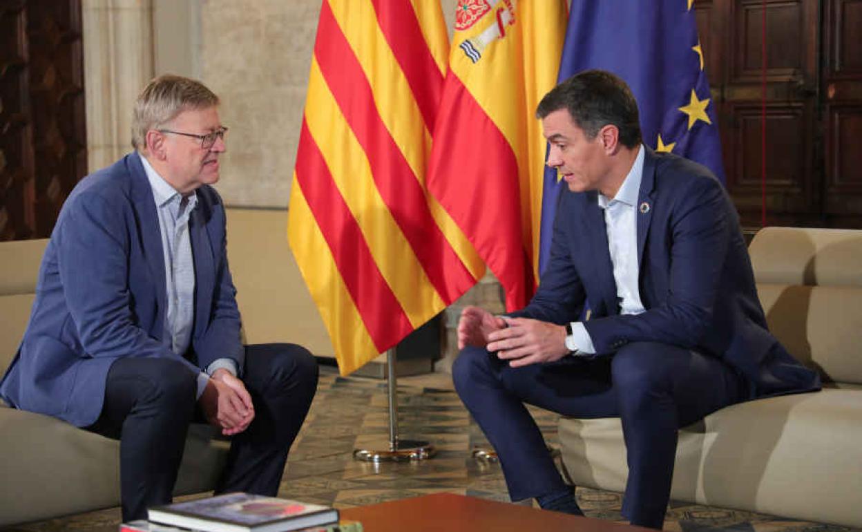 Reunión entre Ximo Puig y Pedro Sánchez.