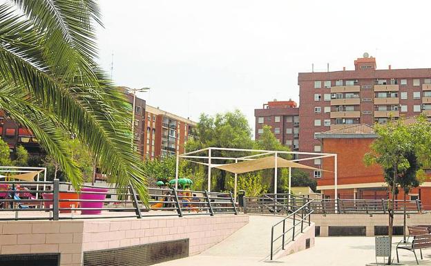 Calle Vicente Salvatierra, casi en el límite con Mislata. 