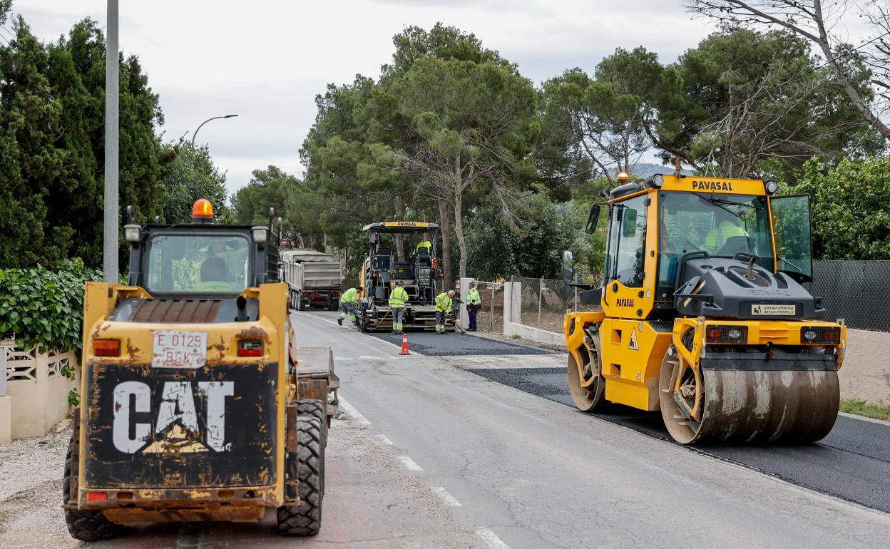 L'Alfàs del Pi: El ayuntamiento alfasino pide usar como itinerario alternativo entre sus dos núcleos urbanos la avenida Clara Campoamor | L’Alfàs del Pi corta este lunes el Camí de La Mar, su principal conexión con l’Albir