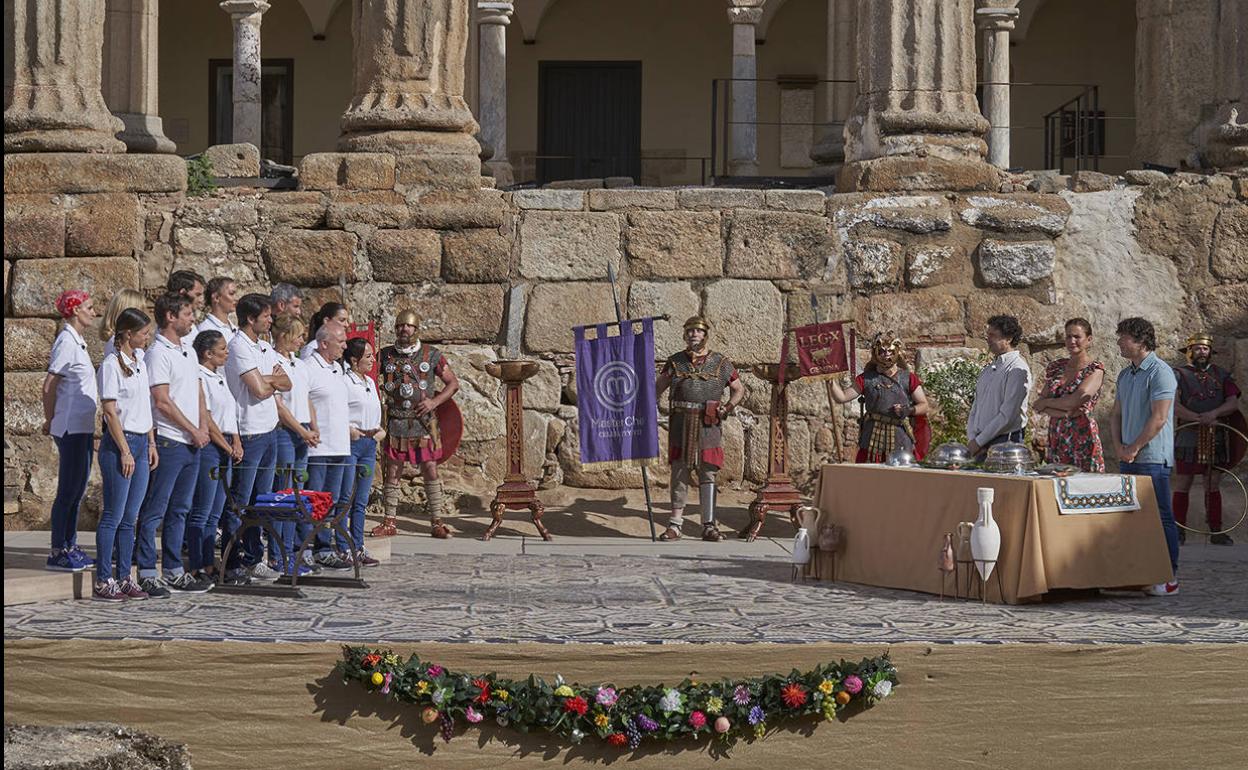 Aspirantes y jurado durante una de las pruebas del último programa.