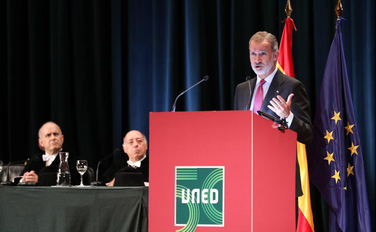 El rey Felipe VI interviene durante la ceremonia de apertura del curso universitario 2022/2023.