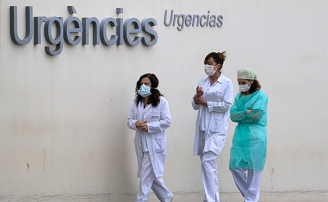 Sanitarias del Hospital La Fe de Valencia. 