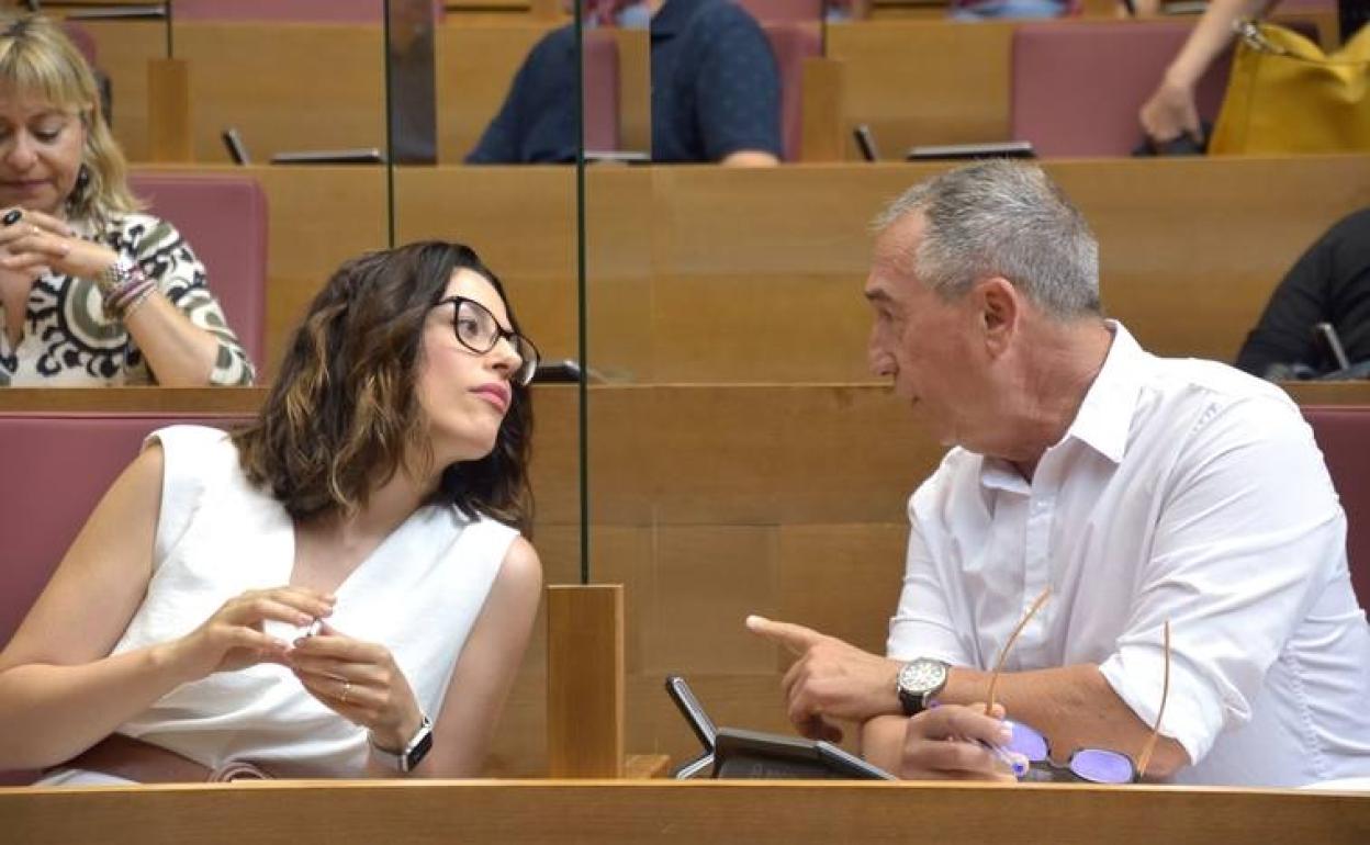 La coportavoz de Iniciativa, Aitana Mas, y el diputado de Compromís en el Congreso, Joan Baldoví 