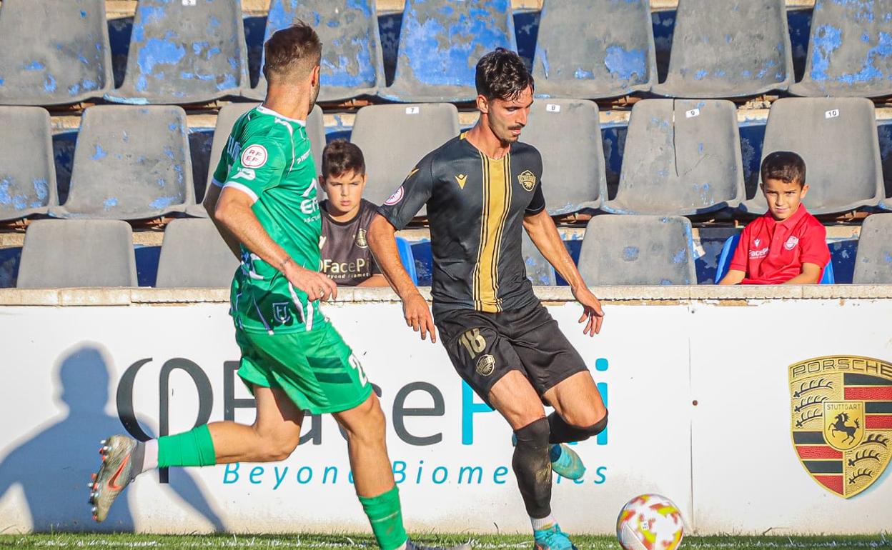 Soldevila trata de superar a Pere Martínez en el partido de este sábado. 