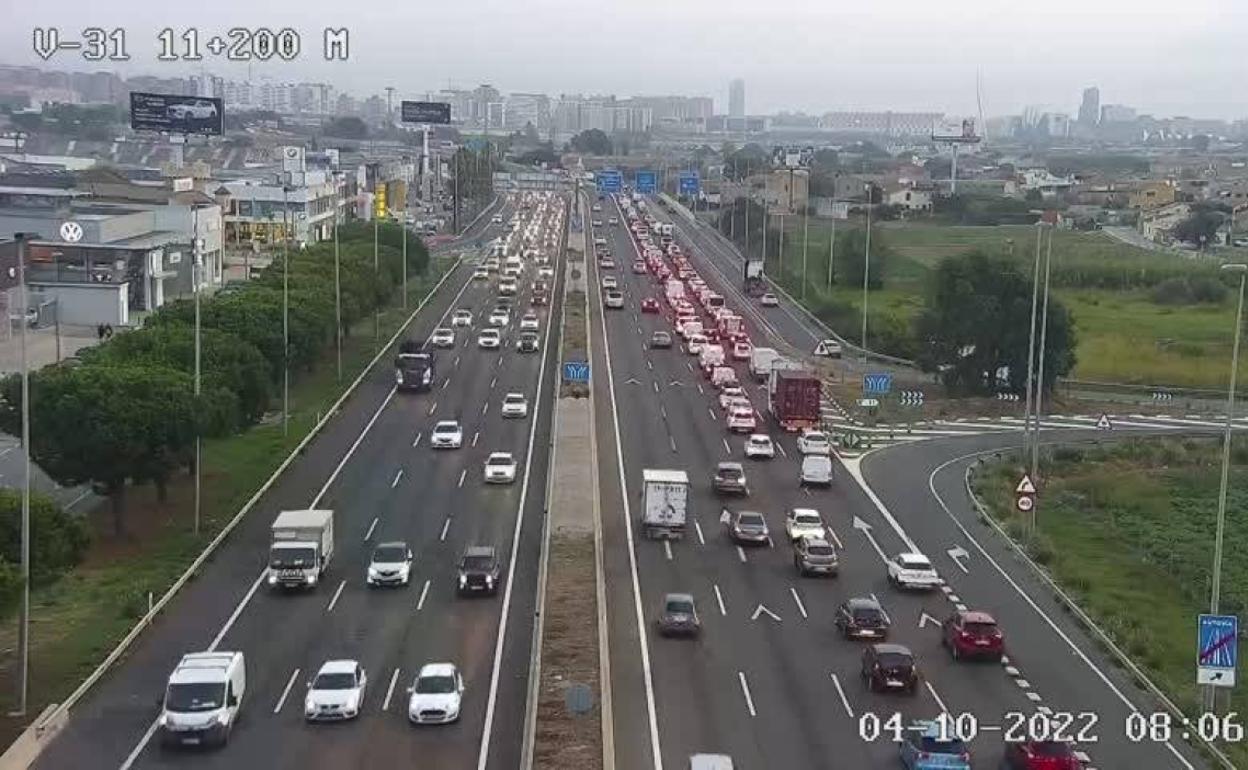 Vista de la V-31 en la mañana de este martes.