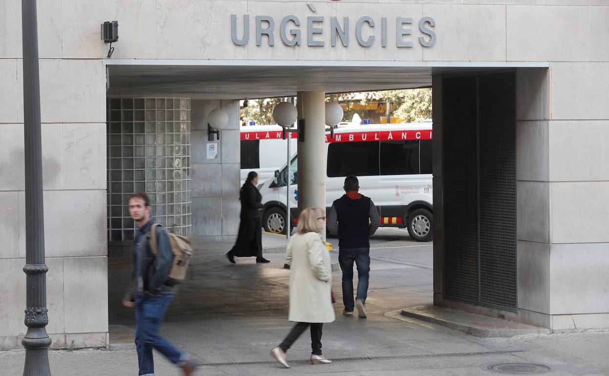 Puerta de urgencias del Hospital Clínico de Valencia. 