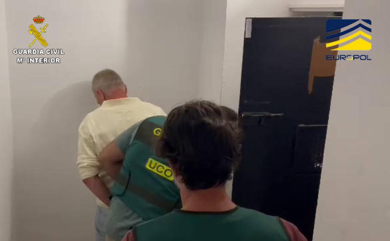 Instante de la detención por parte de la Guardia Civil. 