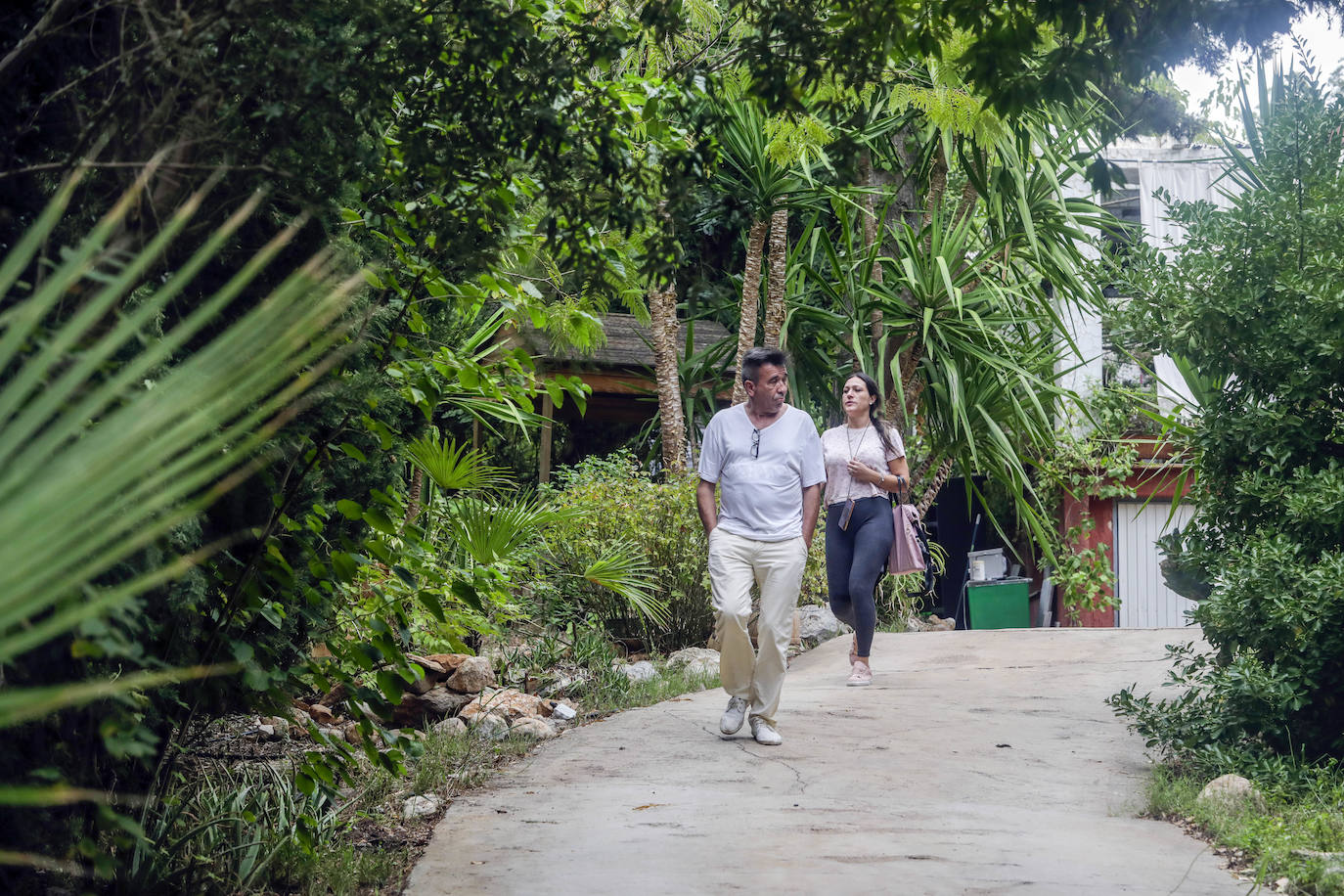Fotos: Así está la casa de Francis Montesinos que han asaltado dos encapuchados