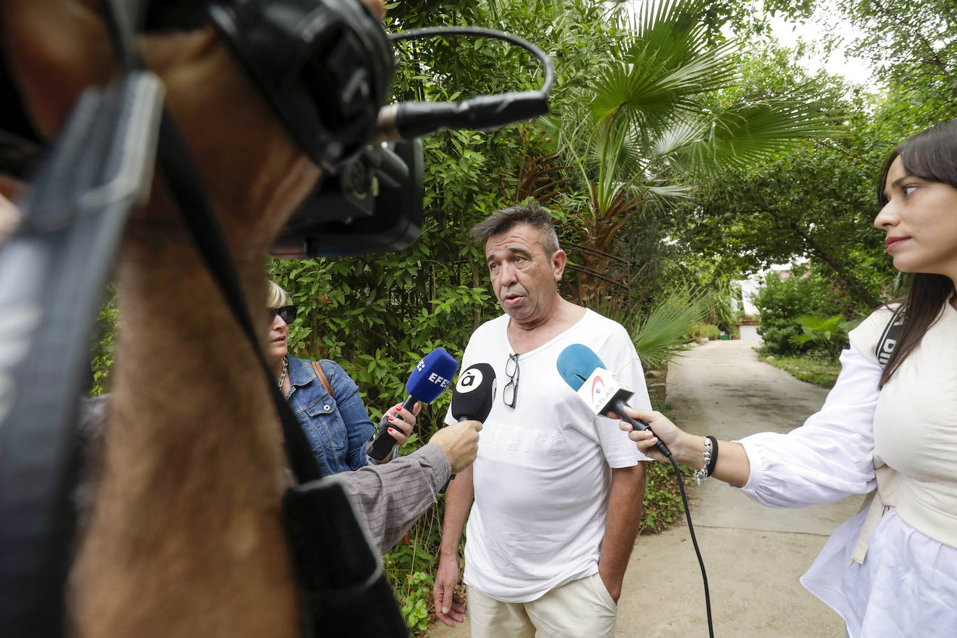 Fotos: Así está la casa de Francis Montesinos que han asaltado dos encapuchados