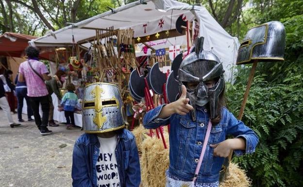 Mercado medieval en Valencia en 2021.