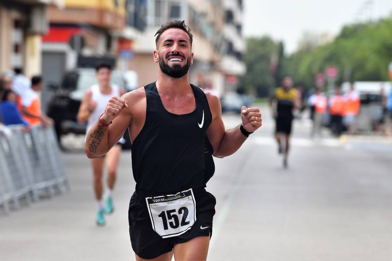 Los corredores en la 10K de Massamagrell.