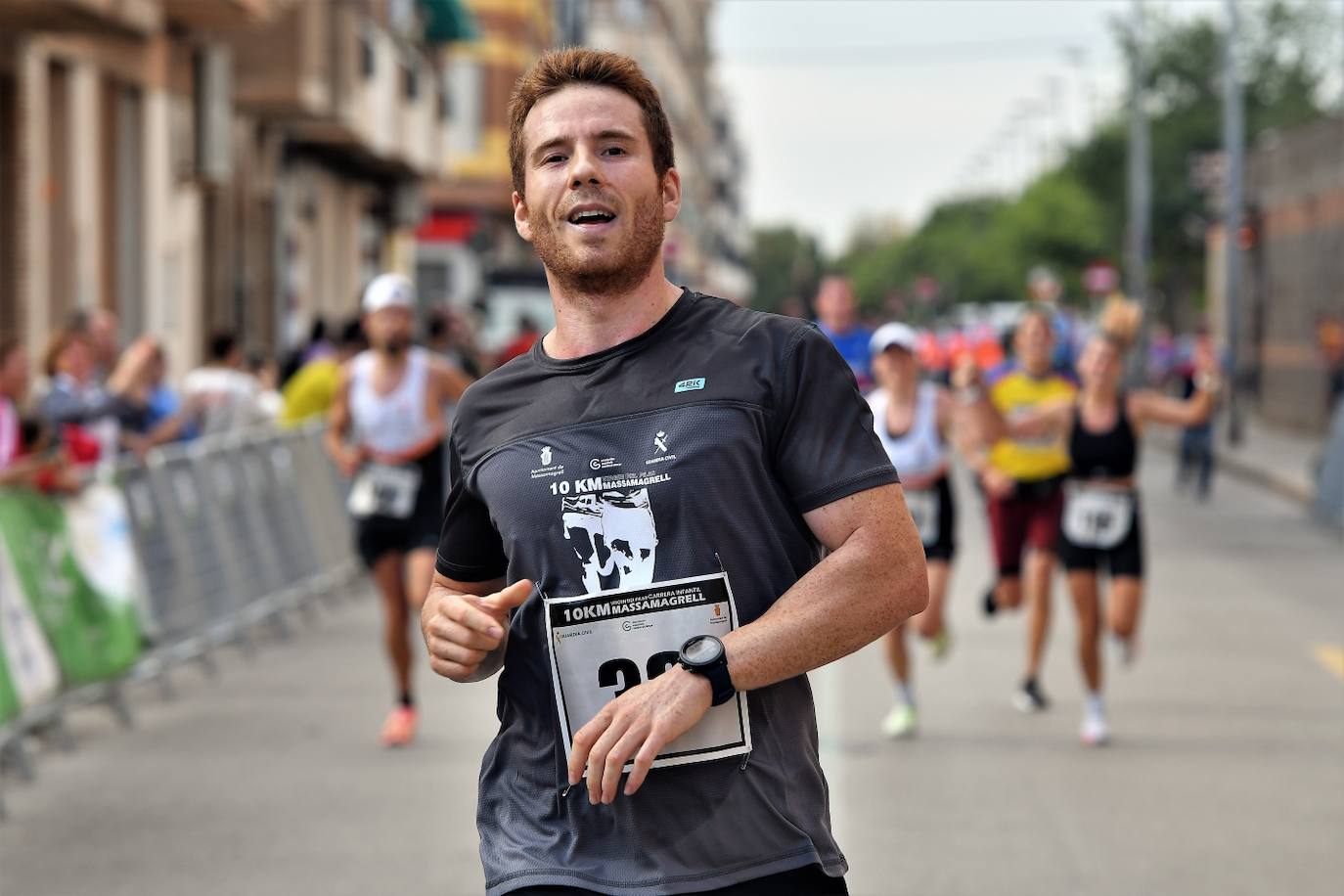 Los corredores en la 10K de Massamagrell.