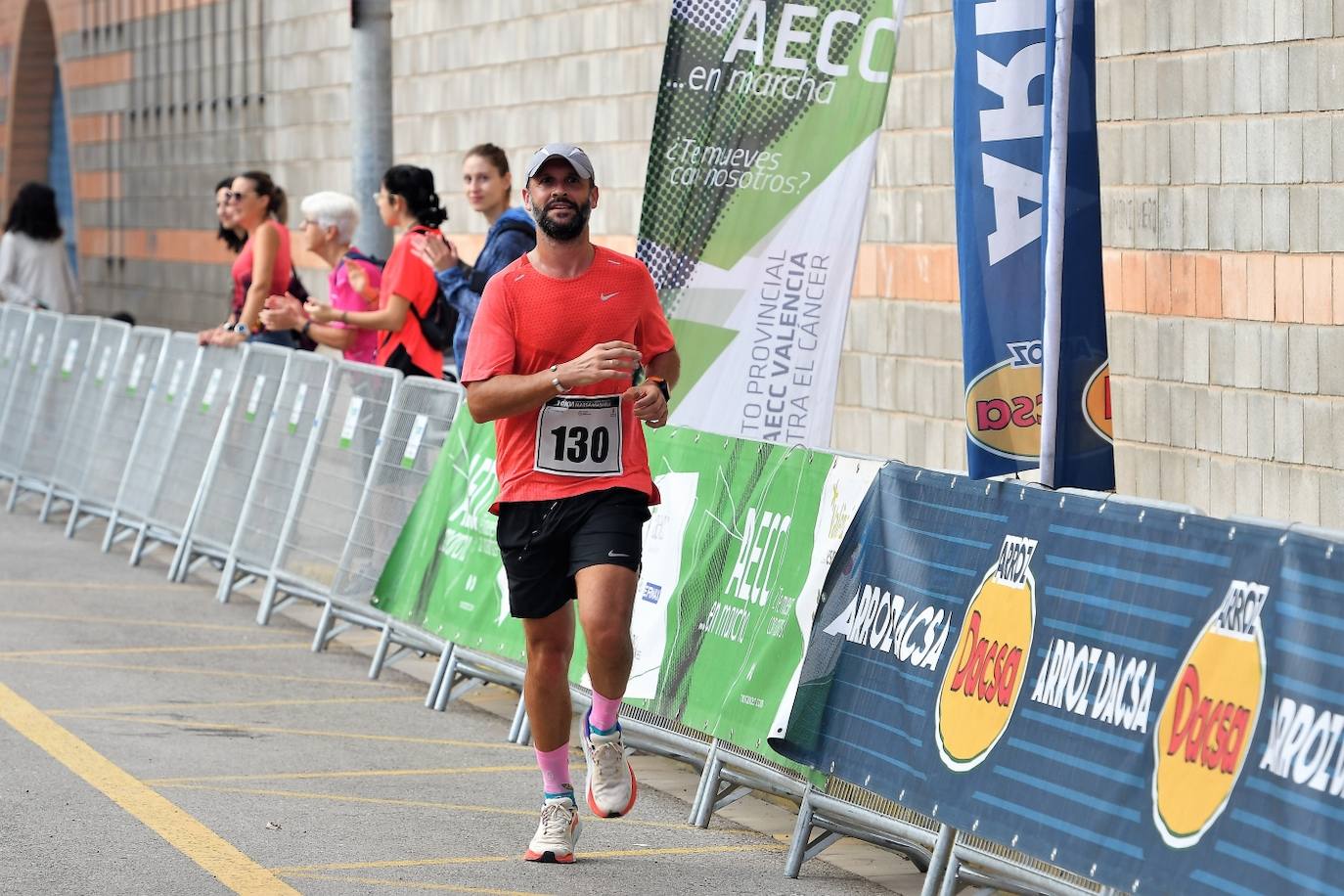 Los corredores en la 10K de Massamagrell.