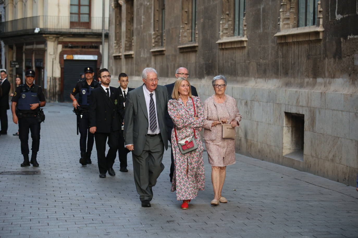 Los invitados han acudido al acto institucional para recibir las altas distinciones.