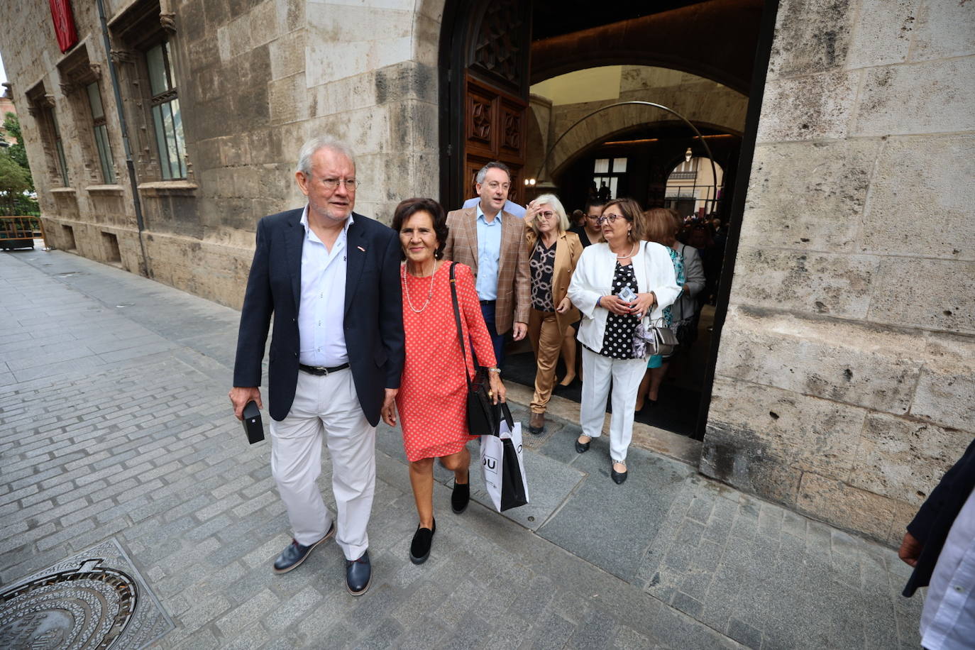 Los invitados pertenecen a diferentes ámbitos de la sociedad valenciana. 