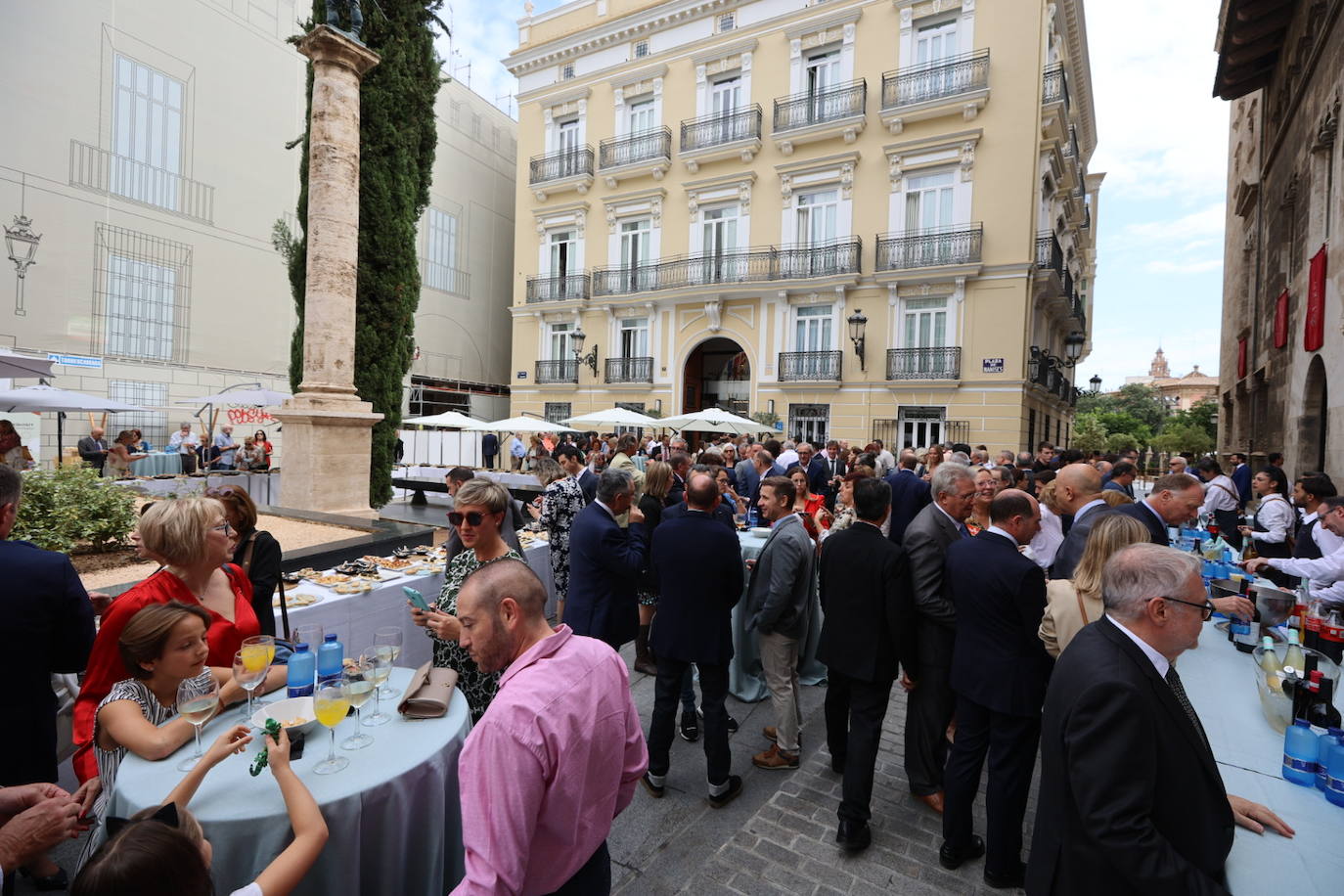 Los invitados pertenecen a diferentes ámbitos de la sociedad valenciana. 