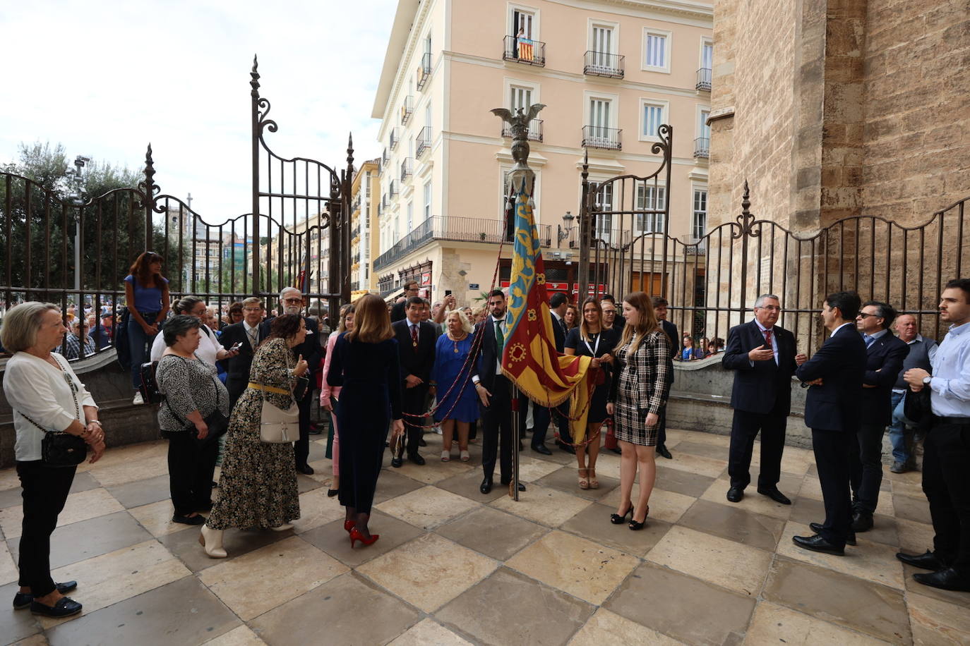 El cardenal Antonio Cañizares preside el acto en la Catedral de Valencia.