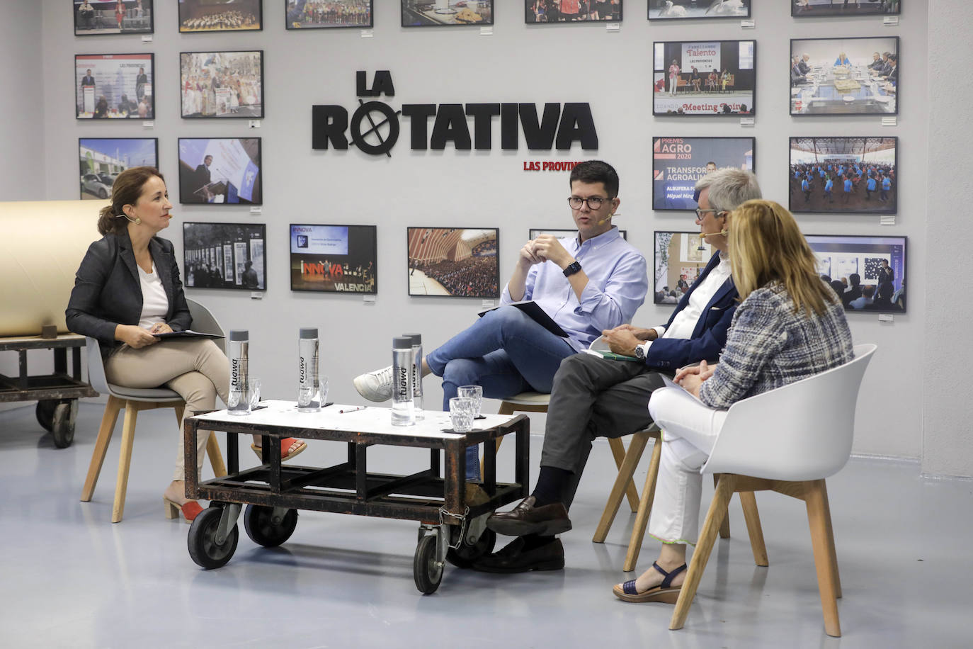 Fotos: Mesa de expertos:«La reforma del Estatut debe responder a las demandas y las nuevas tendencias sociales»