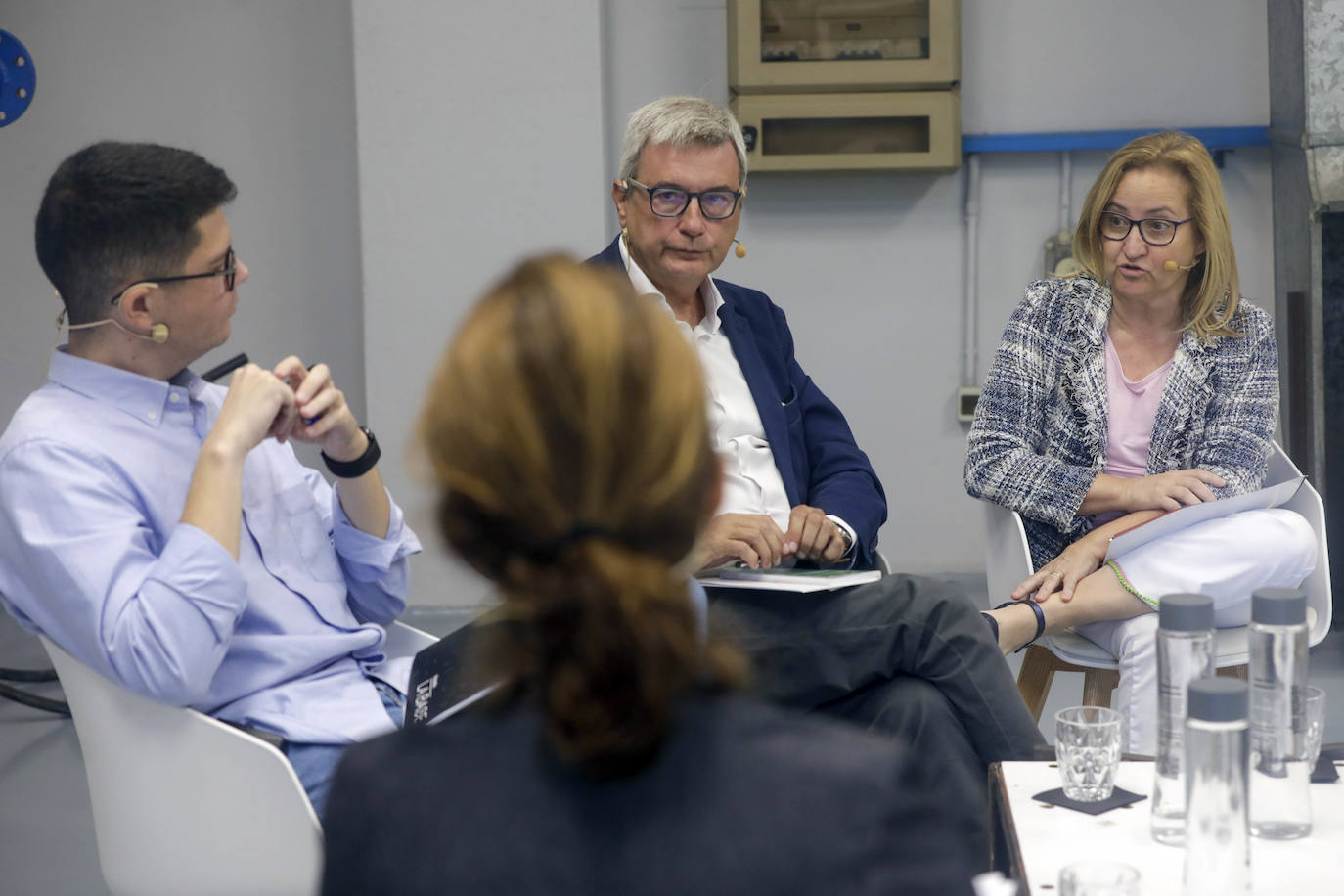 Fotos: Mesa de expertos:«La reforma del Estatut debe responder a las demandas y las nuevas tendencias sociales»