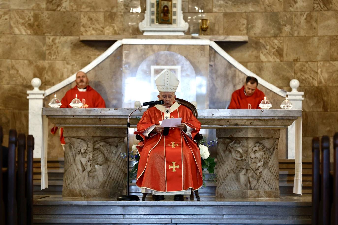 Octubre de 2022. Misa Solemne que abre el acto del inicio de curso del Ceu San Pablo y la Universidad Catolica.Misa del Cardenal Cañizares.