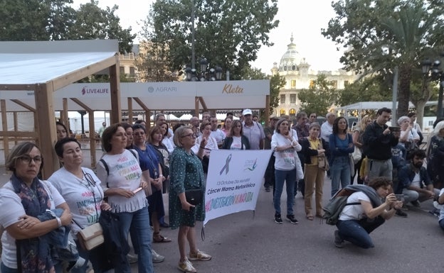 Algunas de las personas que asistieron al acto reivindicativo. 