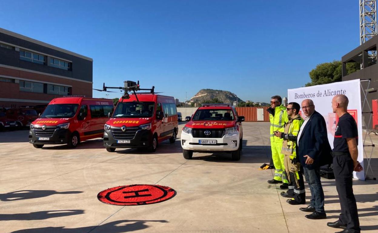 El concejal de Seguridad, José Ramón González, esta mañana en el acto que ha tenido lugar en el Parque de Bomberos. 