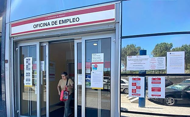 Las personas desempleadas que cobrarán 100 euros 'extra' del SEPE