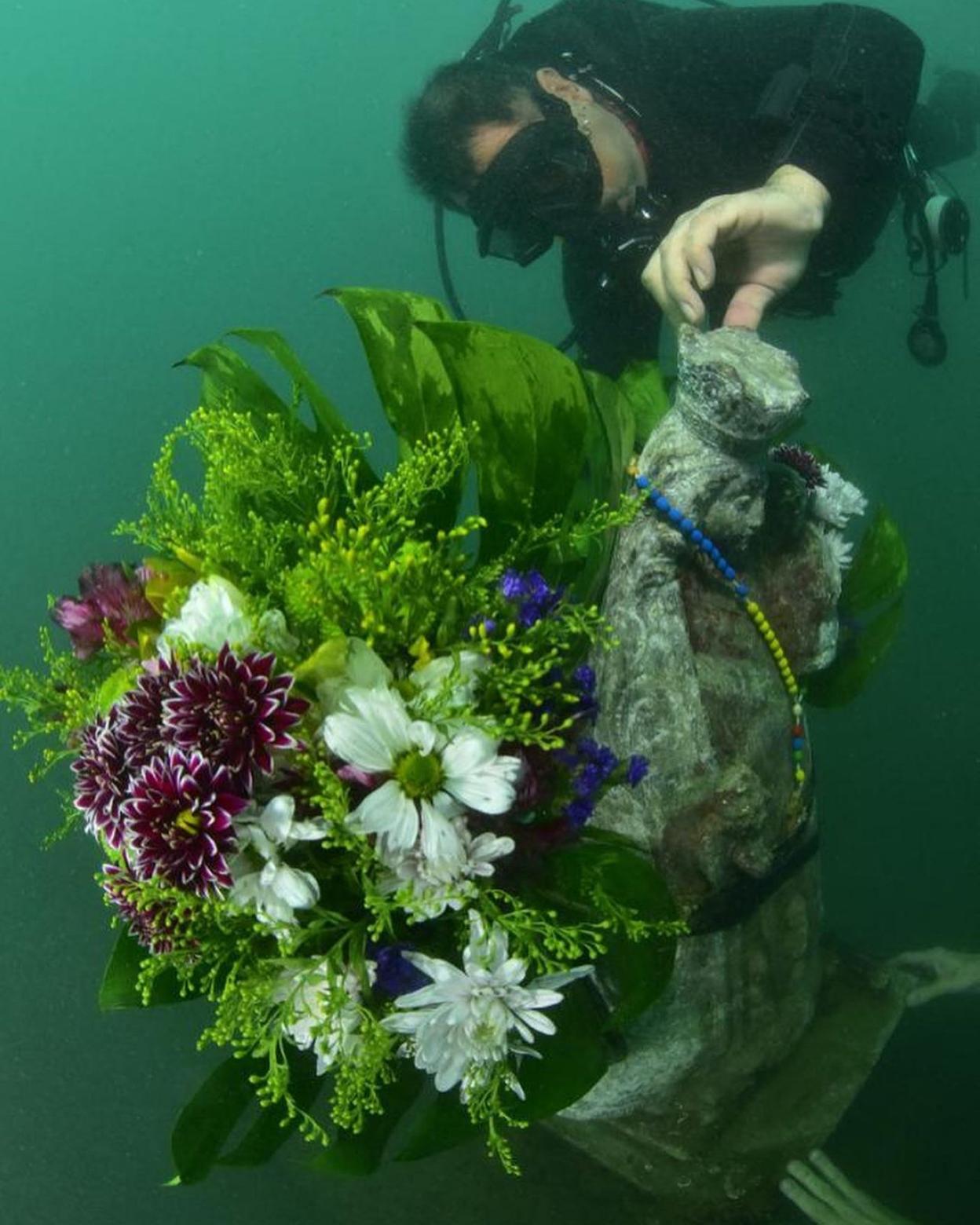 Ofrenda a la Virgen. Club Buceo Gised Valencia