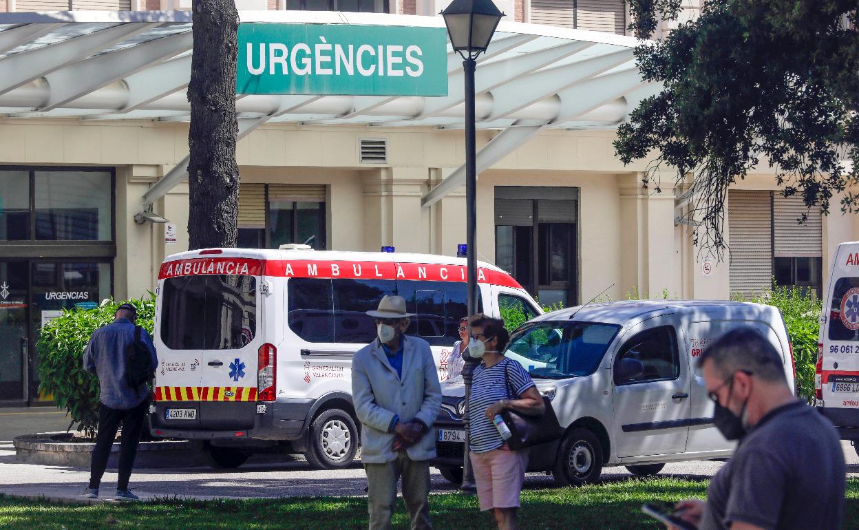 Acceso a Urgencias del Hospital General de Valencia. 