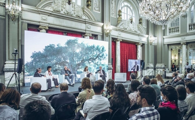 El Salón de Cristal del Ayuntamiento de Valencia acogió el encuentro.