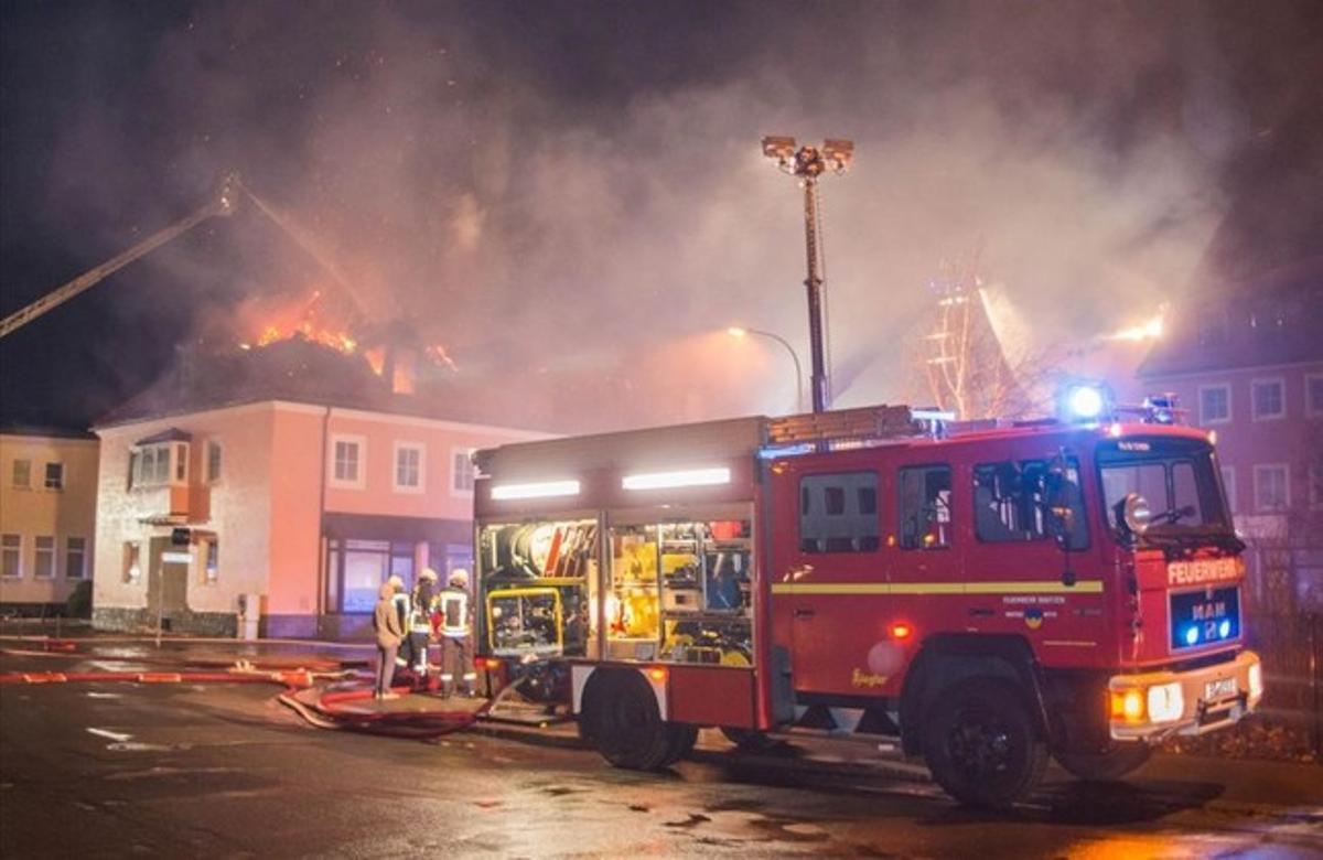 Imagen de archivo de un incendio anterior en un albergue alemán, atribuido también a neonazis