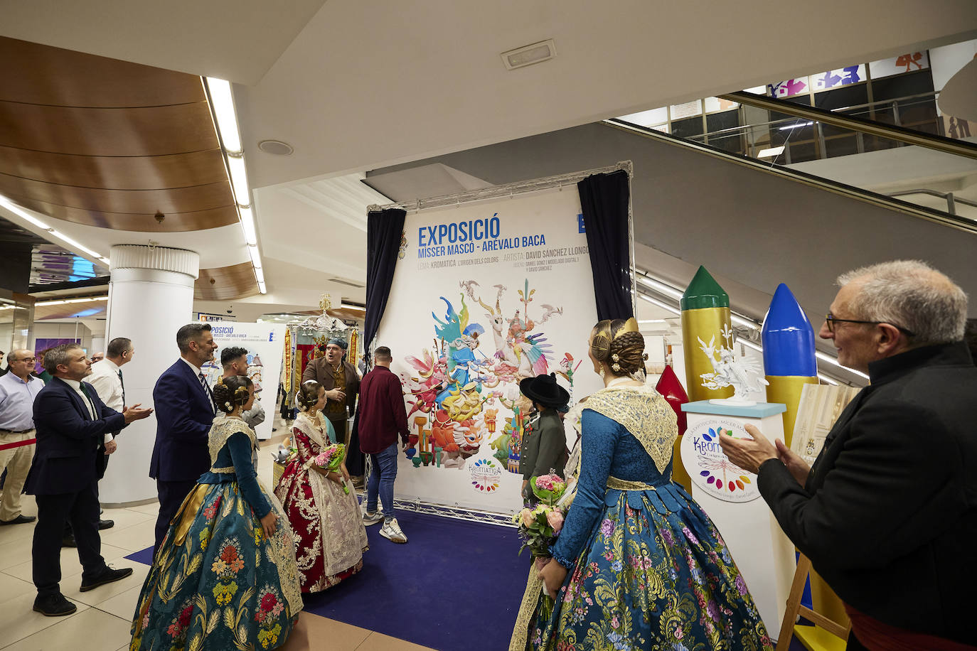 Fotos: Las falleras mayores de Valencia inaguran la exposición de bocetos de las fallas especiales de 2023