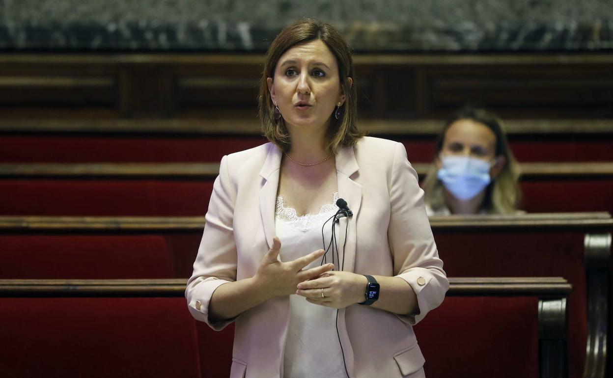 María José Catalá, en el hemiciclo del Ayuntamiento. 