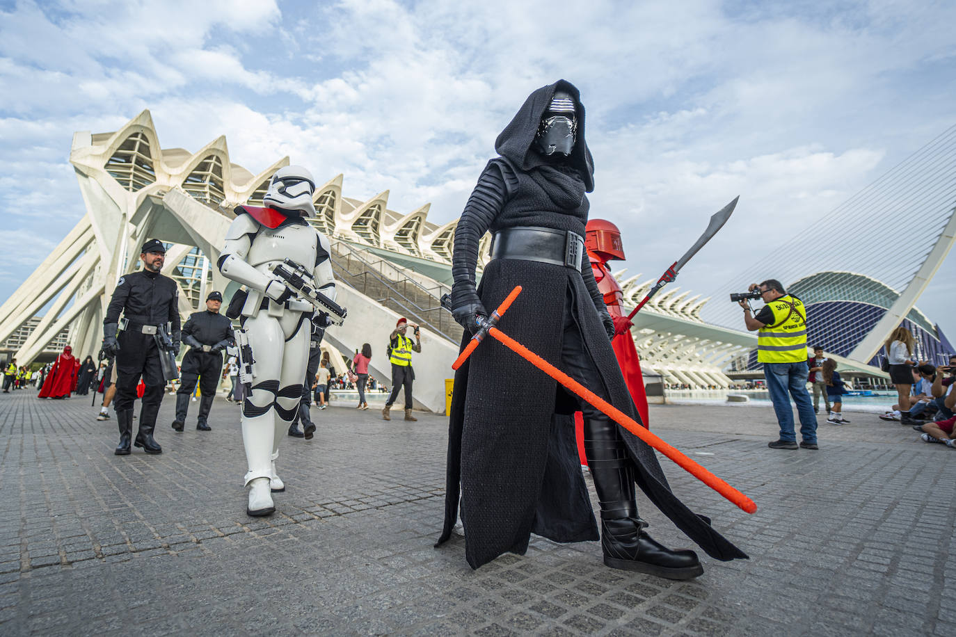 Fotos: Darth Vader llega a Valencia en el desfile de Star Wars