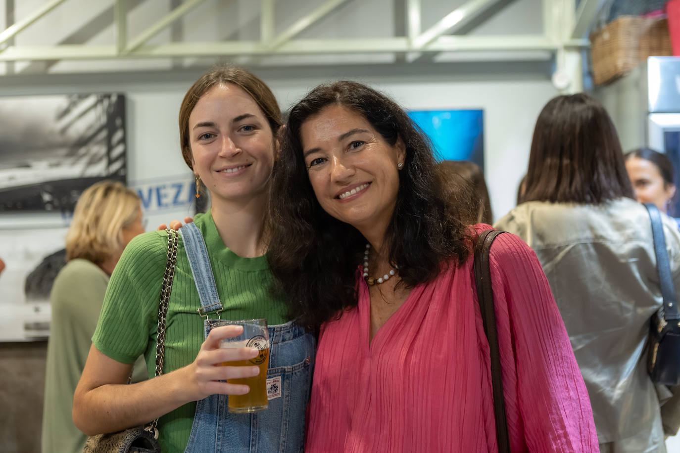 Lucia Llorens y Angela Valero de Palma.