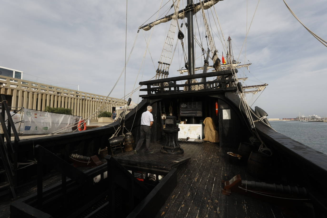 Fotos: La Nao Victoria, el Galeón Andalucía y el Pascual Flores atracan en Valencia