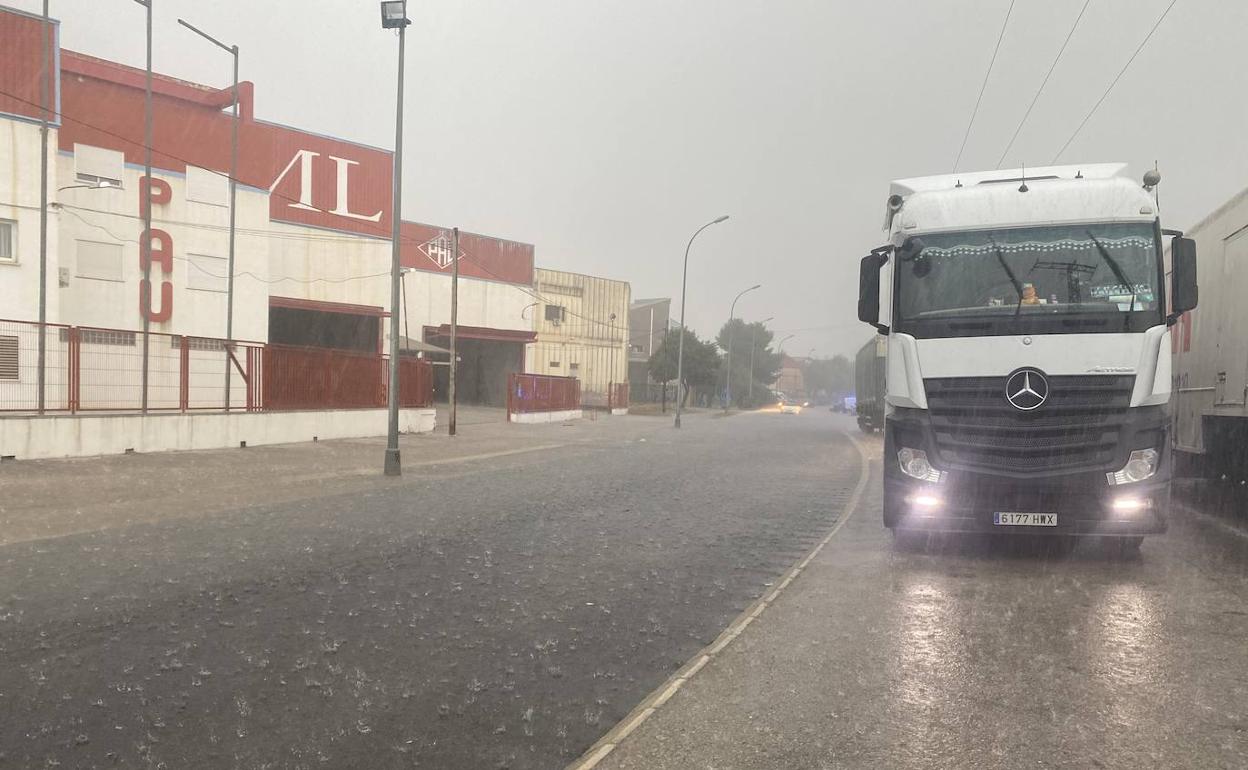 La calle Barcelona durante un episodio de lluvias. 