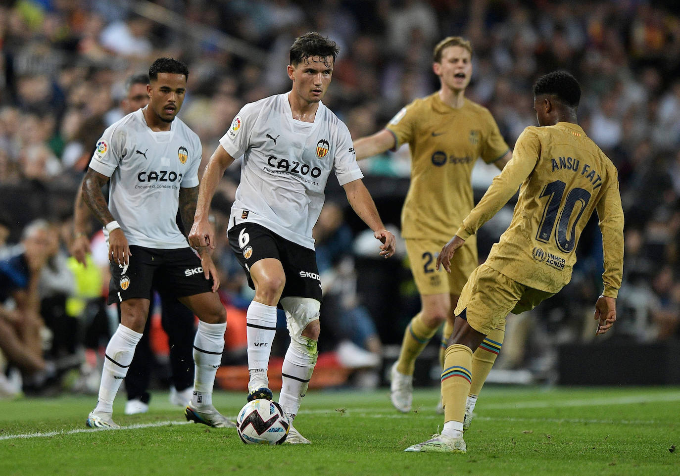 Fotos: Las mejores fotografías del Valencia CF - FC Barcelona (29/10/2022)