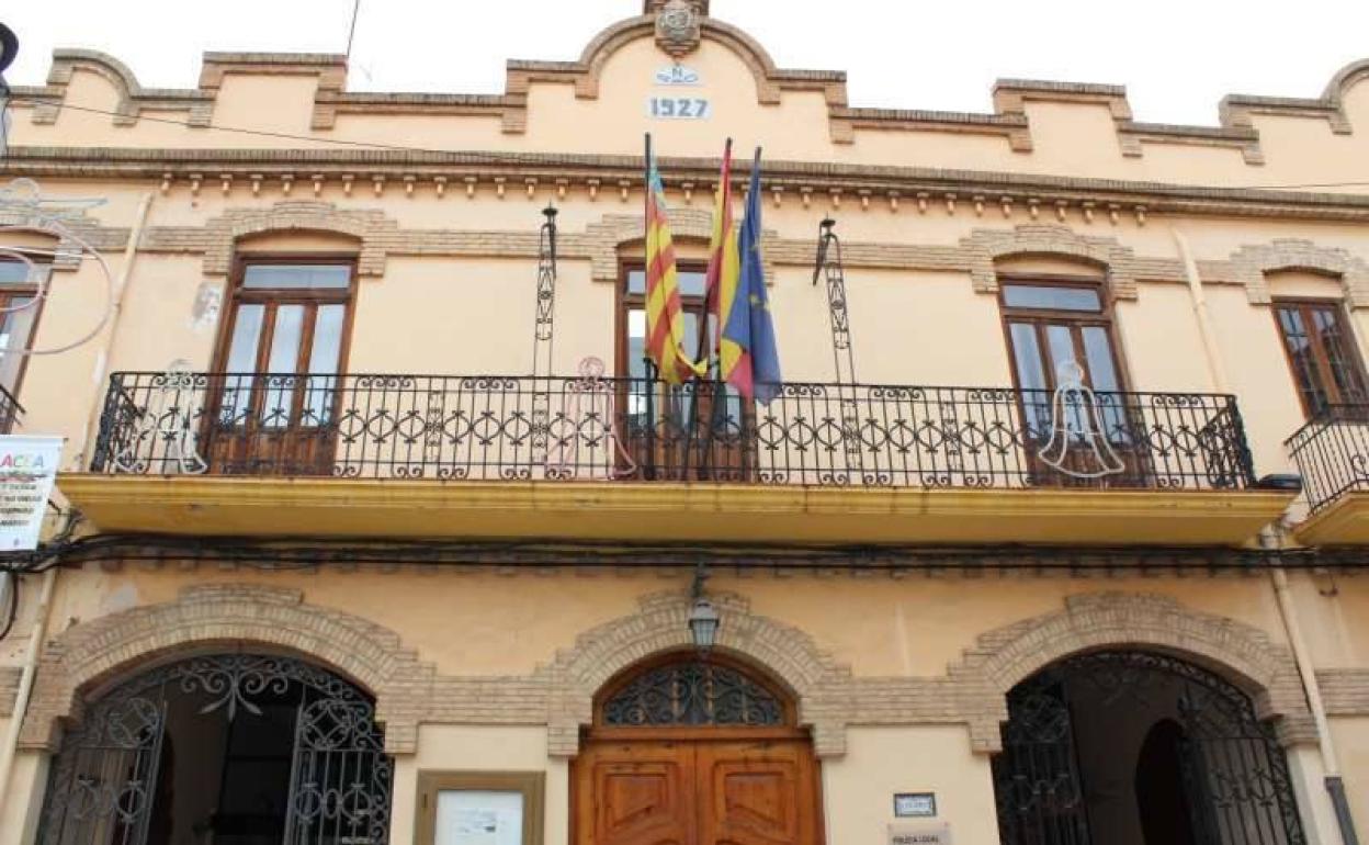 La fachada del ayuntamiento. 