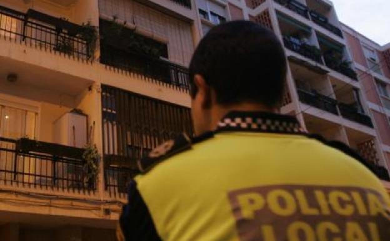 Un policía local de Alboraya, en una imagen de archivo. 