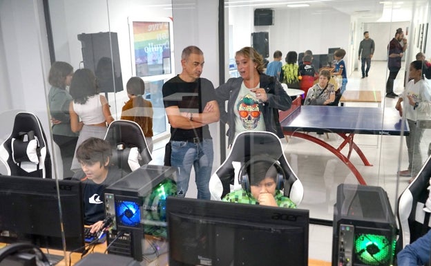 Imagen principal - La zona para los gamers. 