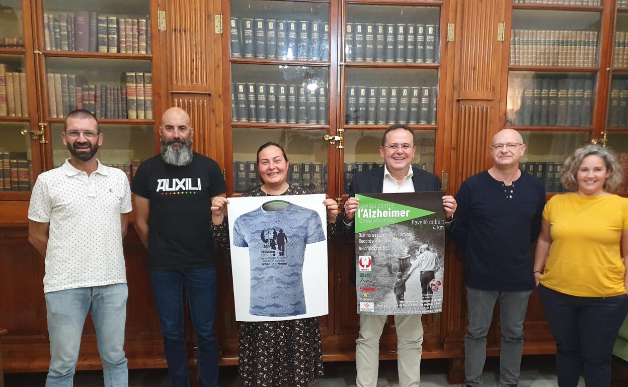 Presentación de la caminata solidaria en Sueca. 