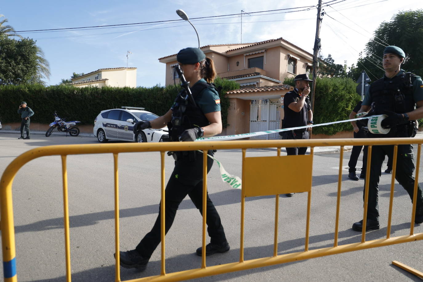 Fotos: Desahucio en una residencia de mayores en L&#039;Eliana