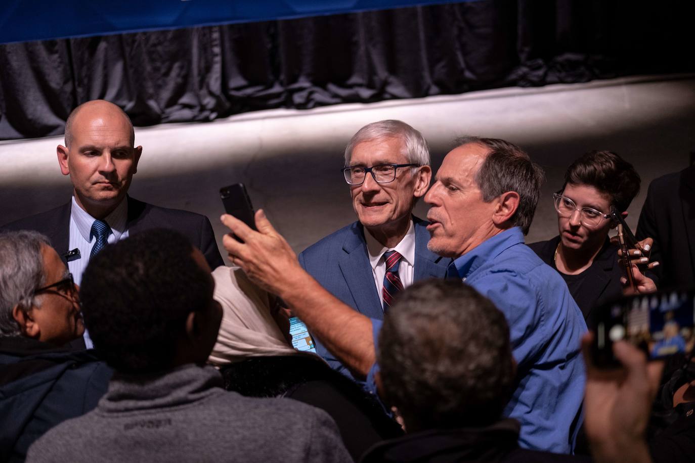 El candidato demórcata Tony Evers en Madison, Wisconsin.