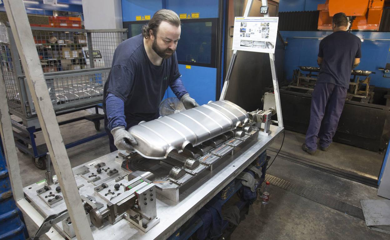 Una empresa proveedora del sector de la automoción. 