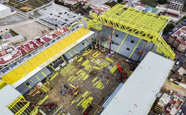 Imagen principal - Diversos planos de las obras del Estadio de la Cerámica. 