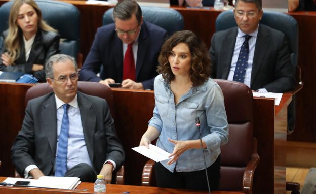 Ayuso comparece este jueves durante la sesión plenaria en la Asamblea de Madrid. 