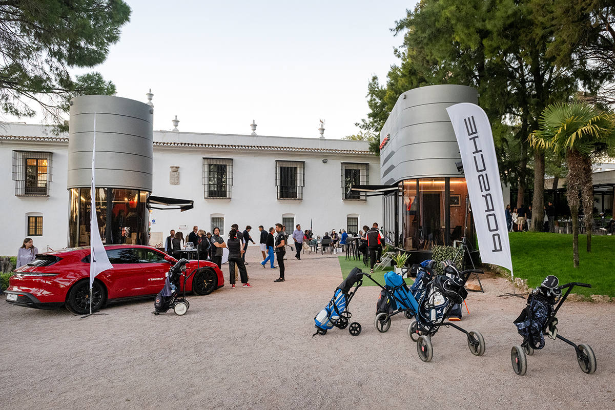 Los jugadores se repartieron premios y regalos de Porsche y sus sponsors