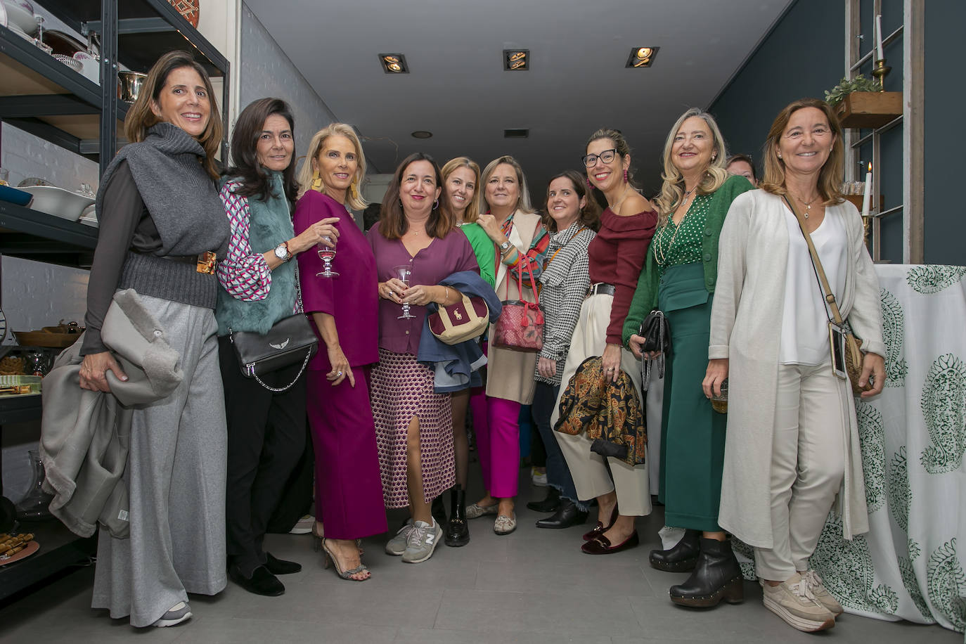 Macarena Peiró, Arantxa Ripoll, Carla Peiró, Conchita Castillo, María Gonzálbez , Cheli Beltrán , María de Rojas , Silvia Basso y Coco Máñez.