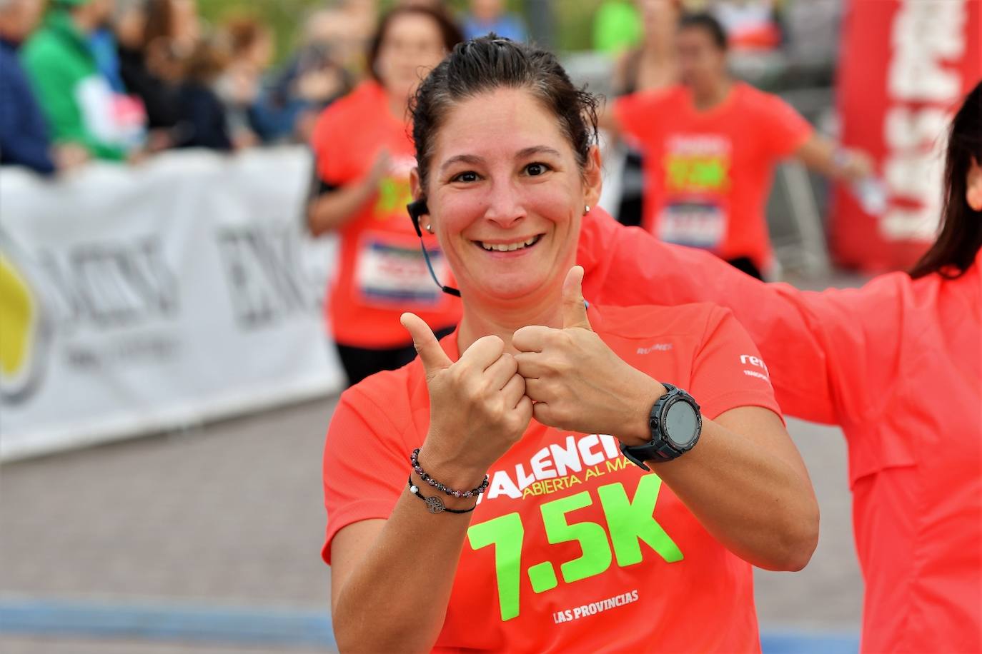 Fotos: Búscate en la llegada de la 15K y 7.5K Valencia Abierta al Mar 2022